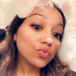 Meet your Posher, Denise